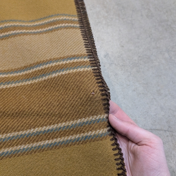 Pendleton Home Collection Wool Blanket 92.5x82 Tan and Gray Striped - Picture 3 of 6